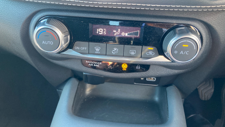 Nissan Juke 1.0 DiG-T 114 N-Connecta 5dr Petrol Hatchback